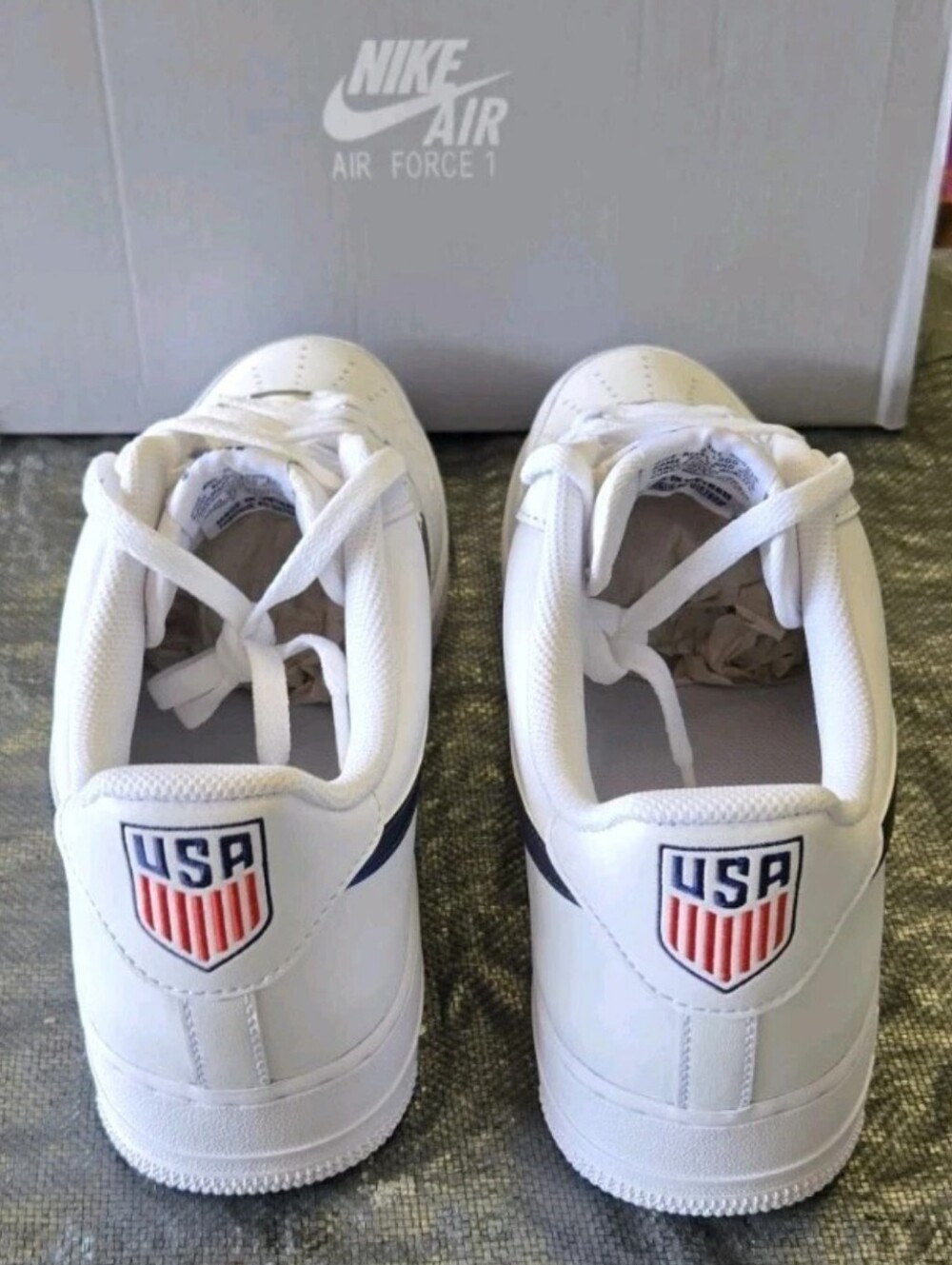 Nike Air Force 1 '07 LV8 Team USA World Cup IQ0407-100 Men's Size 13 - Picture 2 of 7
